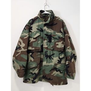 Vintage US Army M-65 Field Jacket Mens Medium Long Woodland Camo John‎ Ownbey